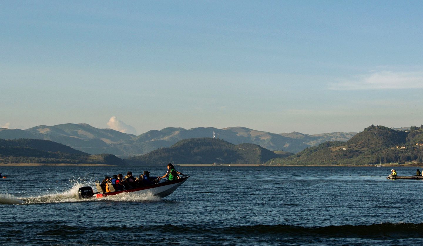 A speedboat on the lake